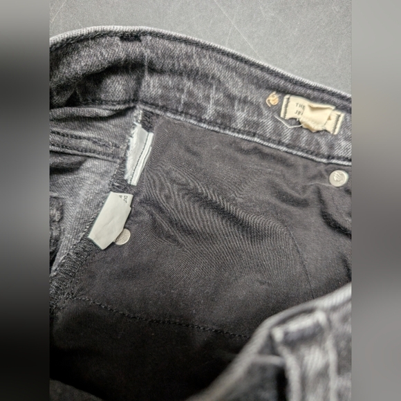 Madewell Faded Black The Perfect Jean Shorts High Waist Distressed Raw Hem 27 - Picture 5 of 9